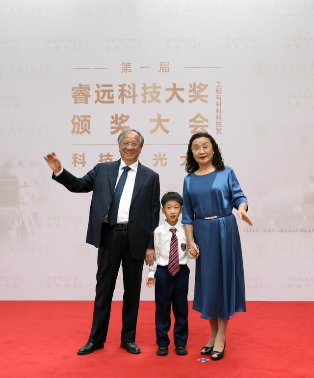 科技大奖颁给世界上“最准时的人”之一，这位华人科学家造出地表最精确原子钟986 / 作者:123457923 / 帖子ID:121589