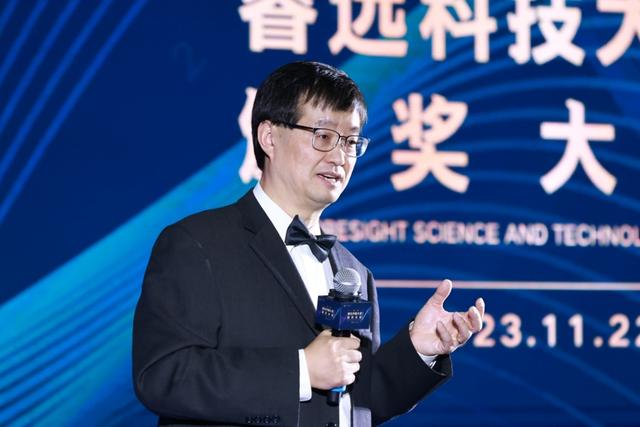 科技大奖颁给世界上“最准时的人”之一，这位华人科学家造出地表最精确原子钟924 / 作者:123457923 / 帖子ID:121589