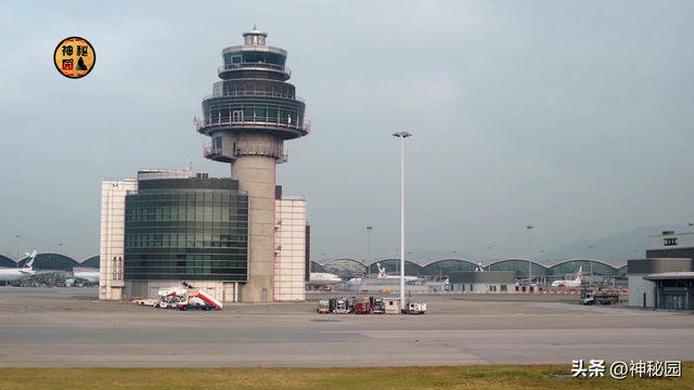 回顾香港空难营救事件，南海上空双引擎失效，飞行员仅靠油门降落10 / 作者:亦木近北栽 / 帖子ID:122970