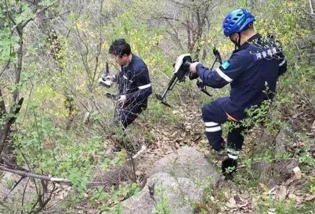 08年北京教师爬山离奇失踪，搜救队找到神秘纸条，内容引无数猜想701 / 作者:苏_杨 / 帖子ID:122984