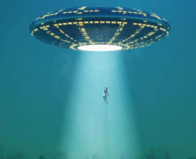 五角大楼再次公开UFO视频，承认不明飞行物坠落，到底是什么？316 / 作者:天亮再走己 / 帖子ID:123577