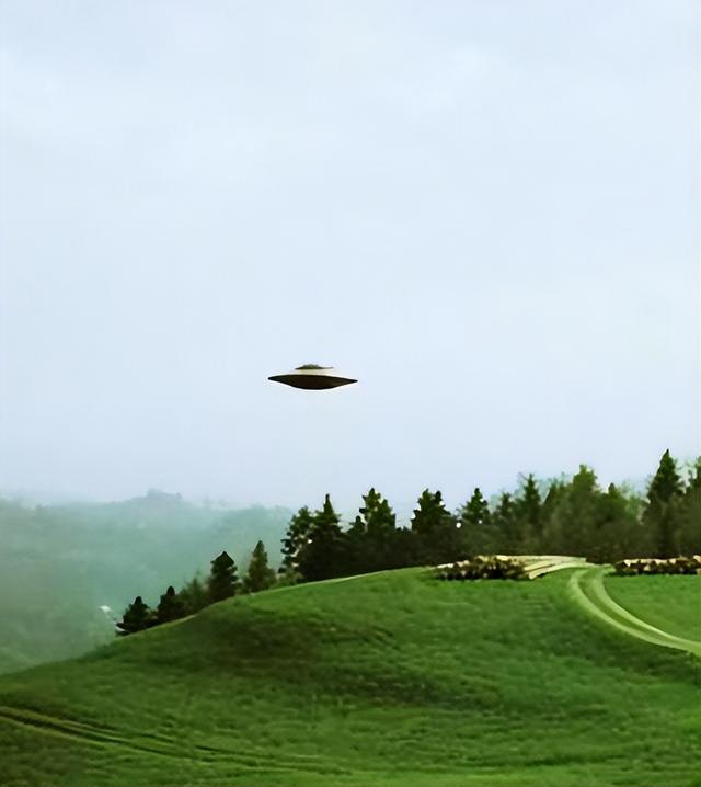UFO被人类摧毁?埃及防空系统立功,不明飞行物被击落后坠海408 / 作者:123457682 / 帖子ID:123830