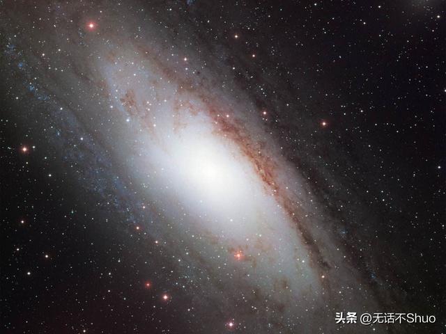 宇宙的星系究竟有多少个？天文学家给出答案，银河系还不是最大的525 / 作者:冷专问 / 帖子ID:123911