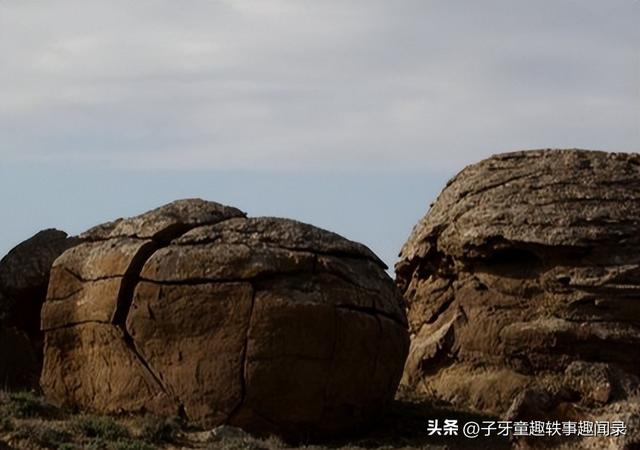 新疆惊现不明飞行物，大汉捡到“神石”，造型怪异有头有身子？400 / 作者:烟织成愁撼 / 帖子ID:126193