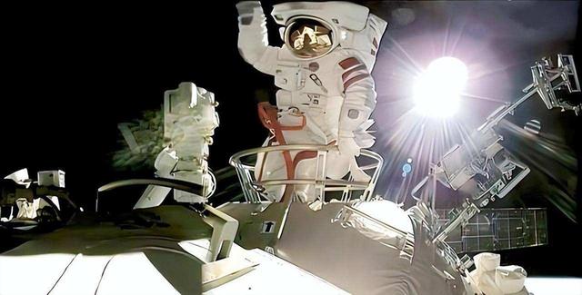 宇宙到底有多大？让我们跨越930亿光年探究宇宙深度，地球太渺小32 / 作者:13471756666 / 帖子ID:126210