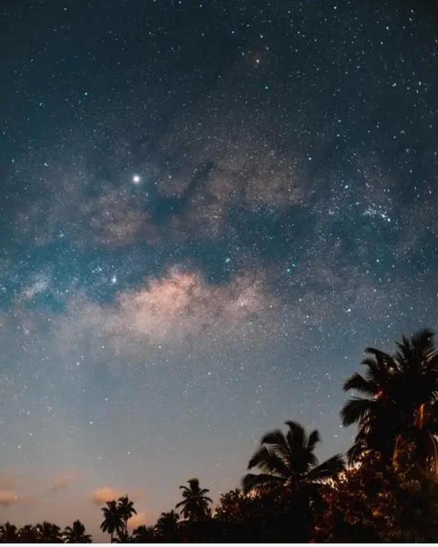 宇宙有多重？太阳重2000亿亿亿吨，宇宙是它的1000万亿亿倍493 / 作者:做农告根乎 / 帖子ID:126376
