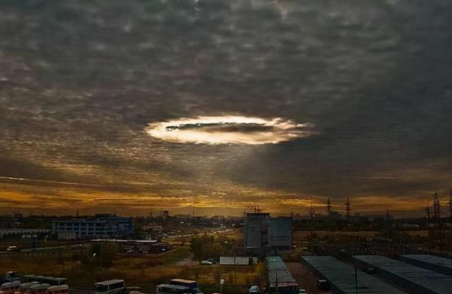UFO出没？福建龙海上空拍到不明飞行物，黑色椭圆形，它是什么？736 / 作者:八神霜烈 / 帖子ID:127364