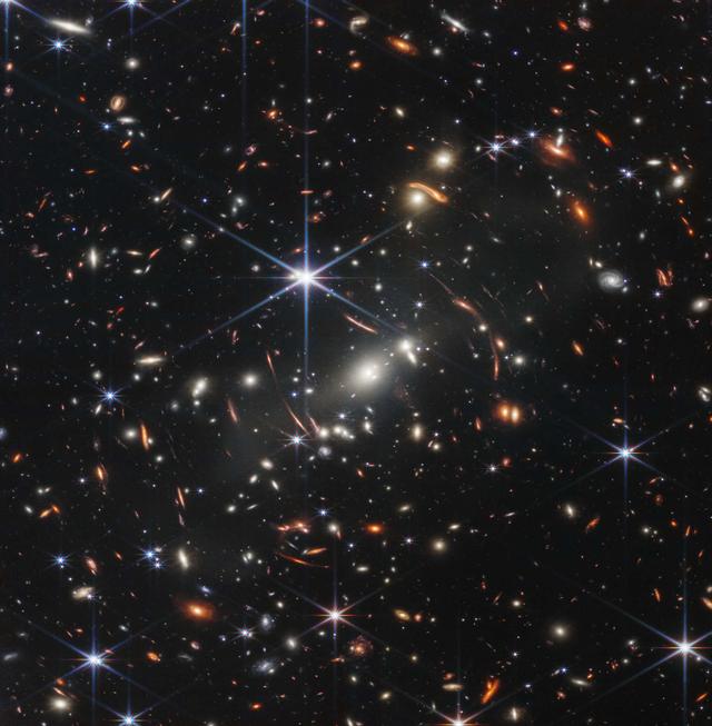 宇宙有多大？距地球150万公里韦伯望远镜传来的5张照片，让人深思237 / 作者:穆一平 / 帖子ID:127446