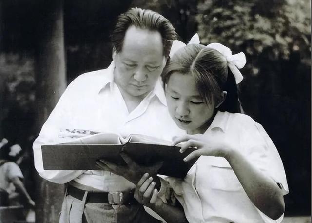 李敏李讷关系不和？李讷晚年接受采访，含泪说出实情：多亏了姐姐-3.jpg
