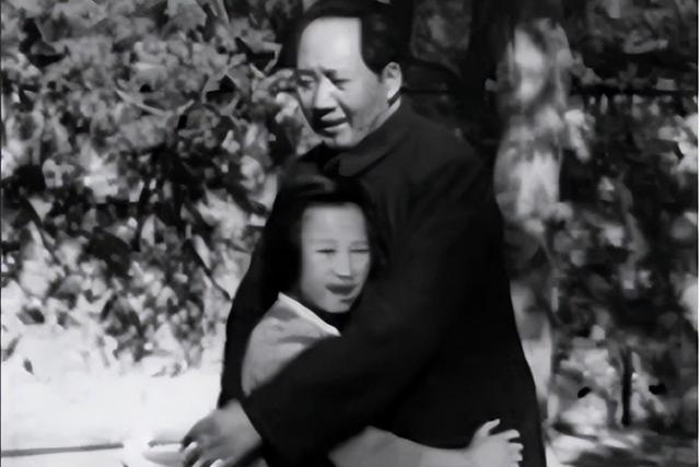 李敏李讷关系不和？李讷晚年接受采访，含泪说出实情：多亏了姐姐-4.jpg