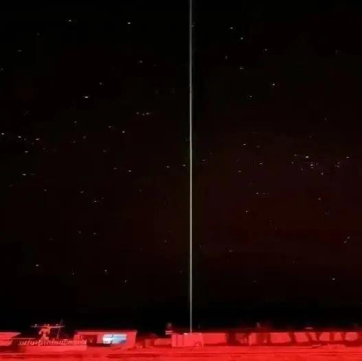 神秘绿光，是UFO？795 / 作者:心清目明噶 / 帖子ID:129193
