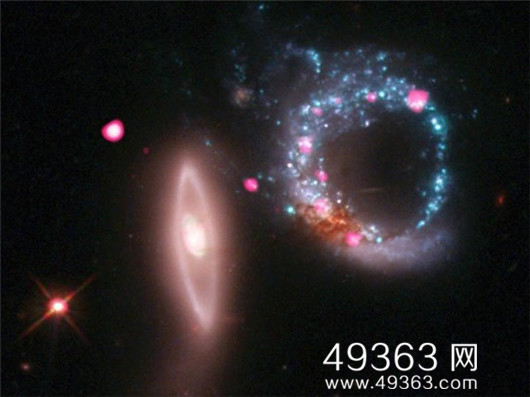 宇宙中神秘的黑洞  神秘黑洞犹如宇宙探照灯881 / 作者:UFO爱好者 / 帖子ID:76180