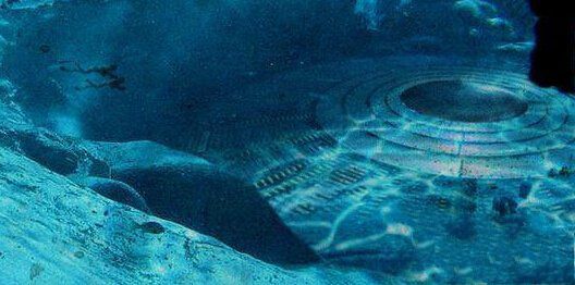 退役中校亲眼看到外星人在海水中修理UFO955 / 作者:UFO爱好者 / 帖子ID:82383 退役中校亲眼看到外星人在海水中修理UFO955 / 作者:UFO爱好者 / 帖子ID:82383