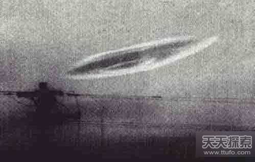 飞碟坠毁 外星人尸体被曝光556 / 作者:UFO爱好者 / 帖子ID:79182