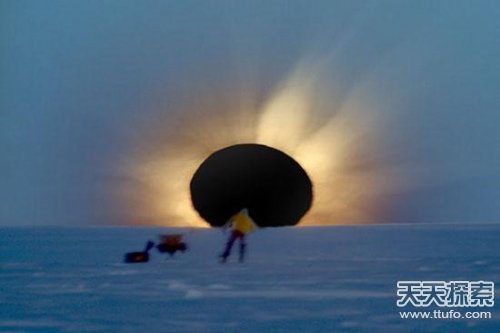 南极现神秘冰下巨洞 探测结果让人不安903 / 作者:UFO爱好者 / 帖子ID:86758