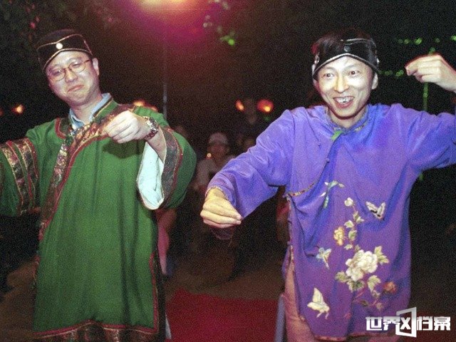 互联网大佬们的雷人瞬间 张朝阳扮媒婆马云化身公主664 / 作者:UFO爱好者 / 帖子ID:68802