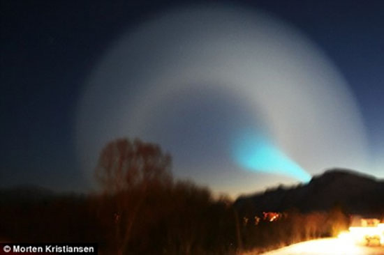 挪威天空神秘螺旋白光谜底揭开956 / 作者:UFO爱好者 / 帖子ID:68682