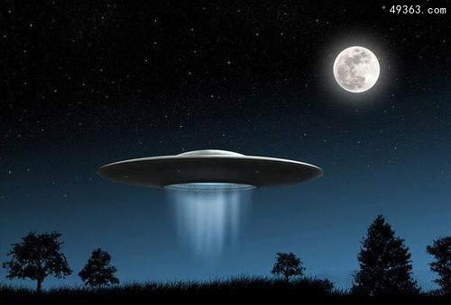 碟状UFO悬浮在海面活动，意外发现碟形UFO414 / 作者:UFO爱好者 / 帖子ID:67151