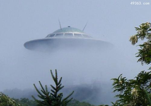 碟状UFO悬浮在海面活动，意外发现碟形UFO403 / 作者:UFO爱好者 / 帖子ID:67151