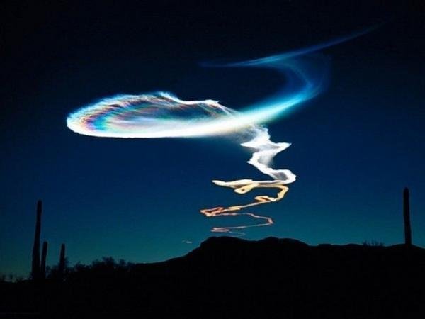 俄罗斯发现UFO外星人蹒跚飞行375 / 作者:UFO爱好者 / 帖子ID:89753