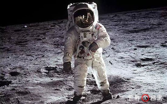 霍金:人类还剩下100年的时间离开地球 去月球还是423 / 作者:UFO爱好者 / 帖子ID:70624 霍金:人类还剩下100年的时间离开地球 去月球还是423 / 作者:UFO爱好者 / 帖子ID:70624