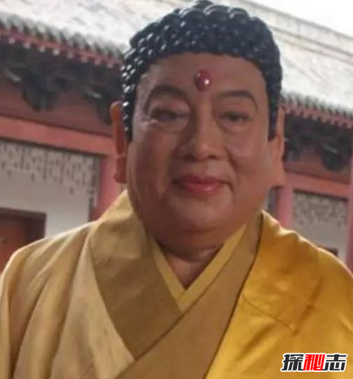 有人拍到了如来佛祖 受众人跪拜(实为剧组演员)746 / 作者:UFO爱好者 / 帖子ID:105521