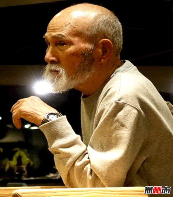 日本86岁老人煮饭60年,虔诚手艺绽放米饭价值(限量供应)697 / 作者:UFO爱好者 / 帖子ID:105395