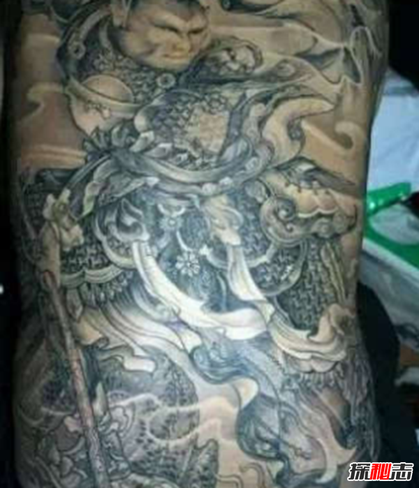 什么纹身最没人敢纹?中国十大不能纹的纹身(附图)358 / 作者:UFO爱好者 / 帖子ID:104427