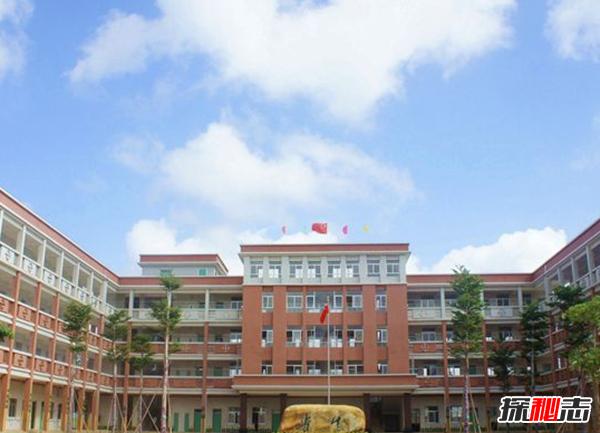 学校有哪些规定?盘点世界十大奇怪的学校规定91 / 作者:UFO爱好者 / 帖子ID:104659
