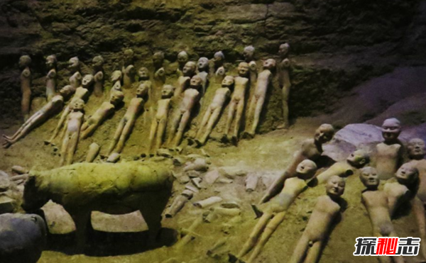 盗墓贼迷恋千年古尸,同居尸奸后中毒死亡(鬼剥皮)686 / 作者:UFO爱好者 / 帖子ID:105134