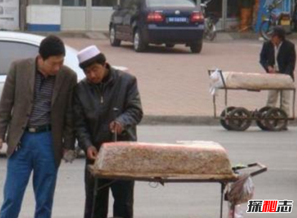 切糕事件是怎么回事?湖南岳阳卖出天价切糕(总价值16万)547 / 作者:UFO爱好者 / 帖子ID:105061