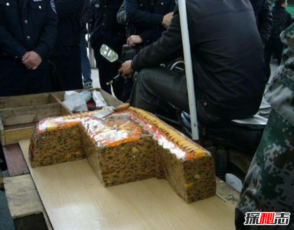 切糕事件是怎么回事?湖南岳阳卖出天价切糕(总价值16万)68 / 作者:UFO爱好者 / 帖子ID:105061