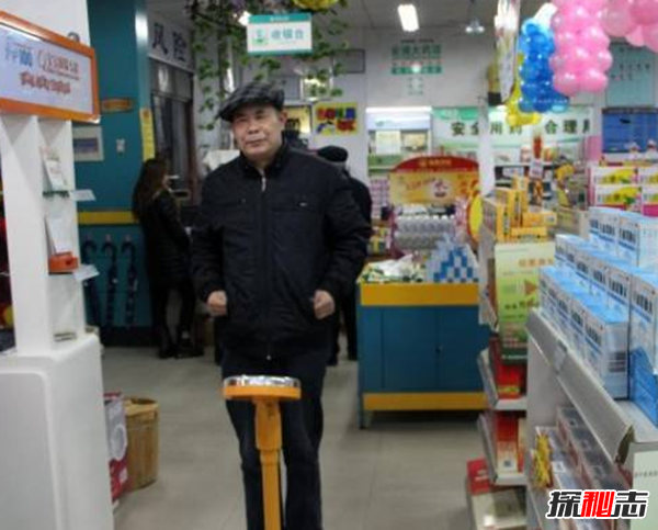 药店门口为什么放体重秤,药店门口总放个秤的真相竟是这103 / 作者:UFO爱好者 / 帖子ID:105016