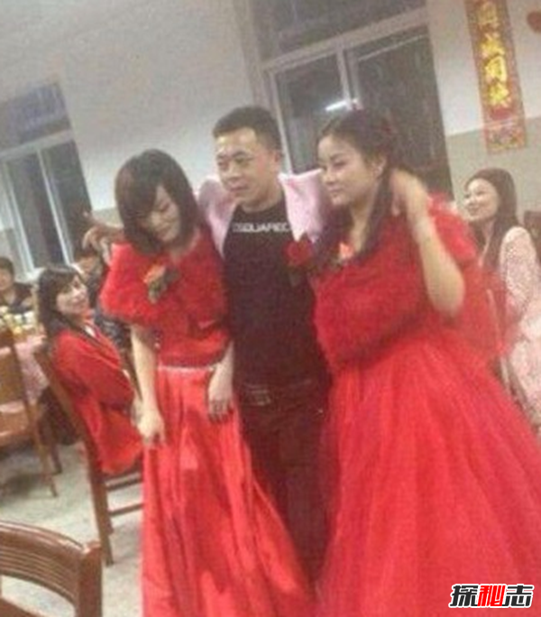 浙江宁波一男娶两女婚礼真相,实则一场为母冲喜的闹剧526 / 作者:UFO爱好者 / 帖子ID:104981
