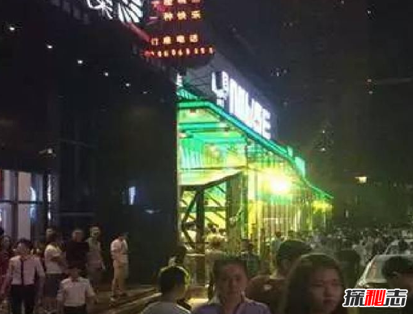 惨不忍睹!盘点发生的斗殴事件,广州地铁两人口角斗殴(血迹斑斑)904 / 作者:UFO爱好者 / 帖子ID:104895