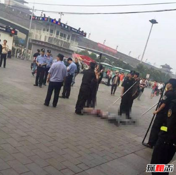 危险!盘点各地的枪击事件,西安火车站持水泥砖块男子枪击死亡769 / 作者:UFO爱好者 / 帖子ID:104863 危险!盘点各地的枪击事件,西安火车站持水泥砖块男子枪击死亡769 / 作者:UFO爱好者 / 帖子ID:104863