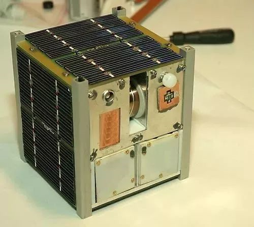 那些广告商已经把目标瞄准太空了！992 / 作者:UFO爱好者 / 帖子ID:85347