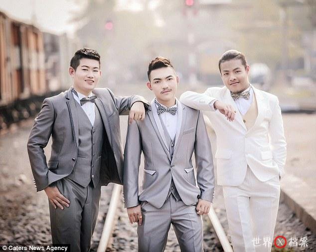 泰国男同性恋举行三人婚礼 或系世界首例306 / 作者:UFO爱好者 / 帖子ID:69047 泰国男同性恋举行三人婚礼 或系世界首例306 / 作者:UFO爱好者 / 帖子ID:69047