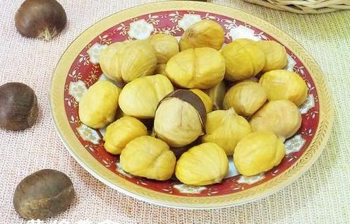 板栗好吃营养价值高 新鲜板栗如何快速剥皮具体步骤794 / 作者:UFO爱好者 / 帖子ID:70225