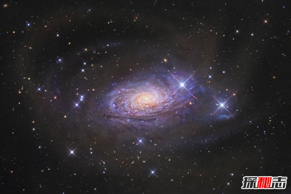 向日葵星系之谜,竟可以恐怖吞噬其它小星系554 / 作者:UFO爱好者 / 帖子ID:98359