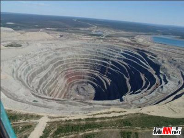 俄罗斯钻地心13000米之谜 地狱发出吼声(自导自演闹剧)899 / 作者:UFO爱好者 / 帖子ID:105455