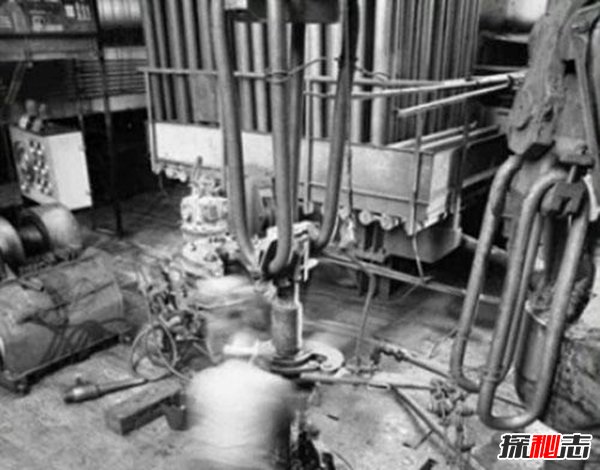 俄罗斯钻地心13000米之谜 地狱发出吼声(自导自演闹剧)65 / 作者:UFO爱好者 / 帖子ID:105455