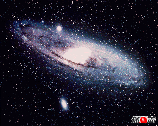 椭圆星系之谜,内部可能有外星人的存在(年老色衰)293 / 作者:UFO爱好者 / 帖子ID:98323
