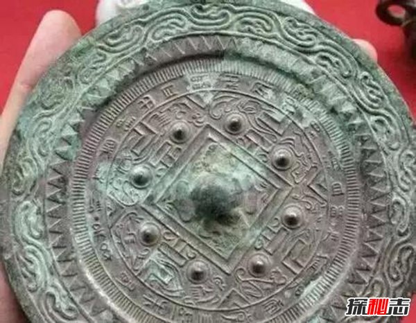 鬼玺是真实存在的吗,揭秘盗墓笔记中真实存在的27件诡异物品552 / 作者:UFO爱好者 / 帖子ID:105236