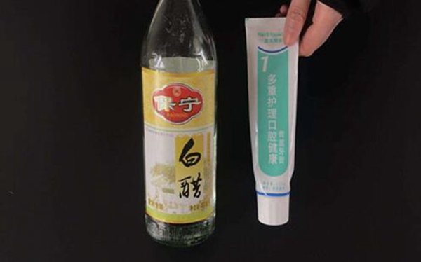 衣服上的油渍怎么去除小窍门 多种方式去除顽固油渍240 / 作者:UFO爱好者 / 帖子ID:91184