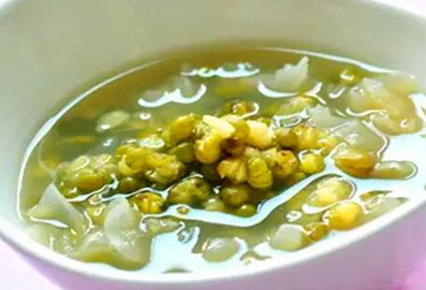 绿豆银耳汤的危害 什么情况不能食用绿豆银耳汤968 / 作者:UFO爱好者 / 帖子ID:77828