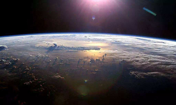 星球为什么会漂在太空?星球为何呈圆盘状保持稳定273 / 作者:UFO爱好者 / 帖子ID:84548