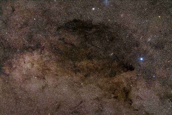 煤袋星云位于何处？距离地球大约600光年远720 / 作者:UFO爱好者 / 帖子ID:84398