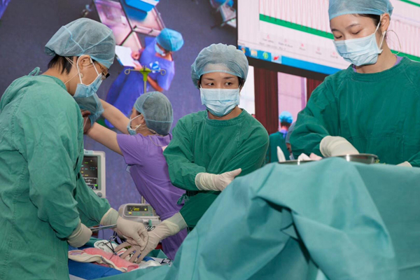 羊水栓塞是什么?羊水栓塞主要原因是什么(80%死亡率)960 / 作者:UFO爱好者 / 帖子ID:84403