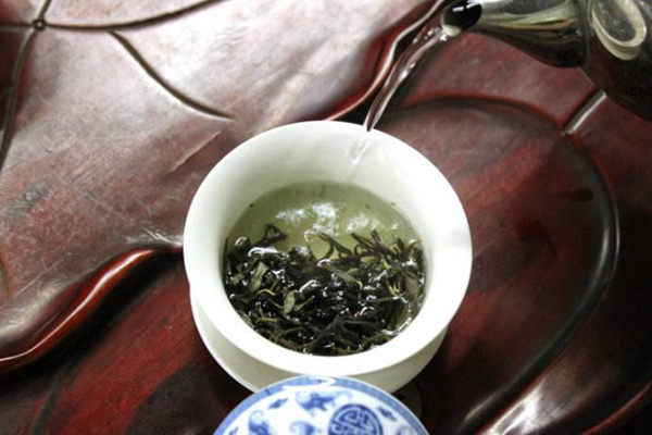 隔夜茶能喝吗?隔夜茶有哪些妙用(丢弃可惜)81 / 作者:UFO爱好者 / 帖子ID:83578